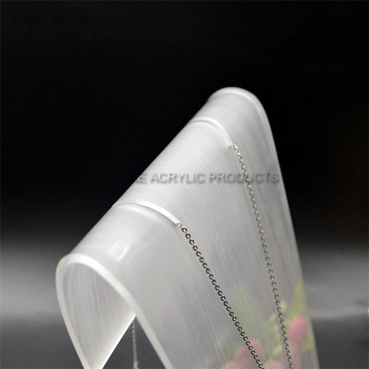 Hot Bending High Quality Fashion Necklace Display Stand Acrylic Necklace Holder